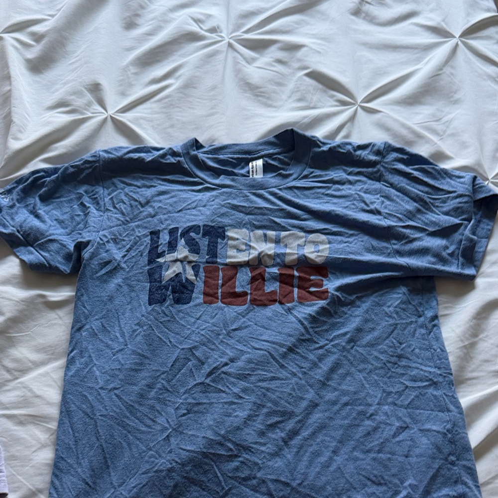 Willie Nelson “listen to Willie” Blue Graphic T-Shirt